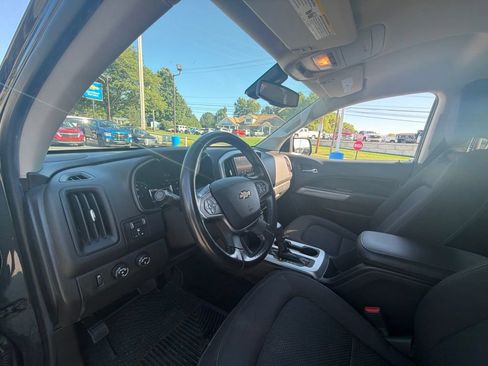 Used 2018 Chevrolet Colorado LT w/ LT Convenience Package AWD/4WD image 9