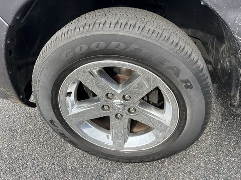 Used 2017 RAM 1500 Express image 15