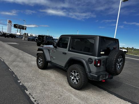 Used 2022 Jeep Wrangler Rubicon w/ Cold Weather Group AWD/4WD image 3