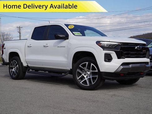 Used 2023 Chevrolet Colorado Z71 w/ Z71 Convenience Package 2 image 1