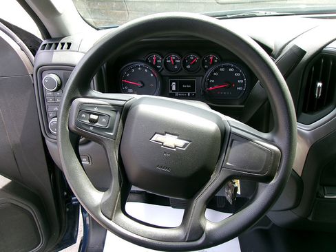 Used 2019 Chevrolet Silverado 1500 Custom w/ Custom Convenience Package image 18