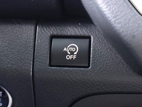 Used 2025 Nissan Frontier SV w/ SV Convenience Package RWD image 32