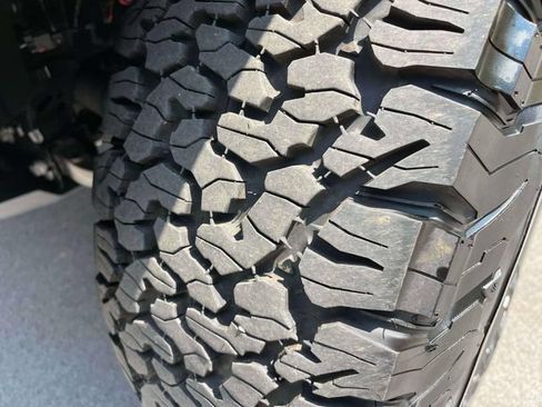 Used 2025 Ford Bronco Raptor AWD/4WD image 12