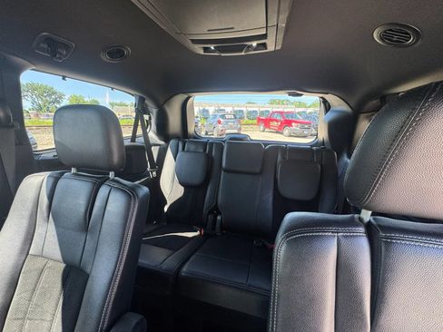 Used 2015 Dodge Grand Caravan SXT FWD image 11