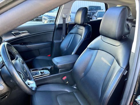 Used 2023 Kia Sportage SX image 10