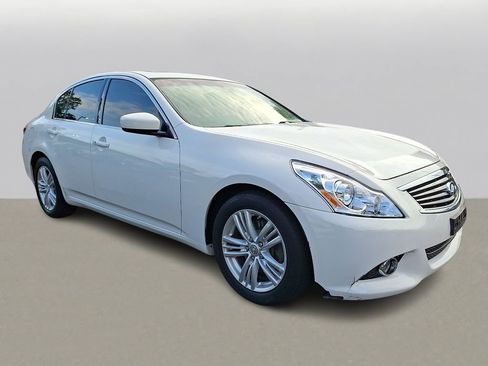 Used 2012 INFINITI G37 x Sedan w/ Premium Pkg AWD/4WD image 3