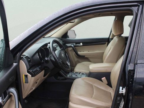 Used 2012 Kia Sorento EX w/ EX V6 Premium Pkg AWD/4WD image 7