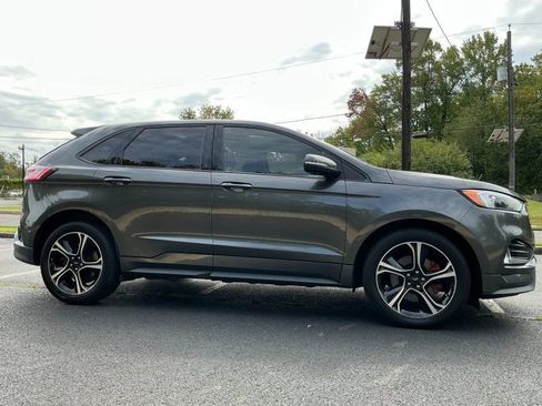 Used 2019 Ford Edge ST w/ Convenience Package image 3