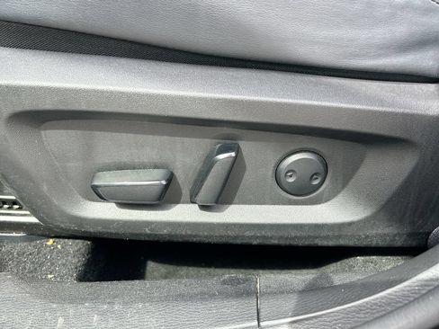 Used 2024 Mitsubishi Outlander SE FWD image 12