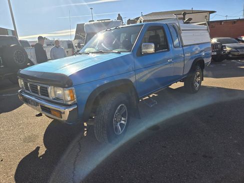 Used 1996 Nissan Pickup XE image 3