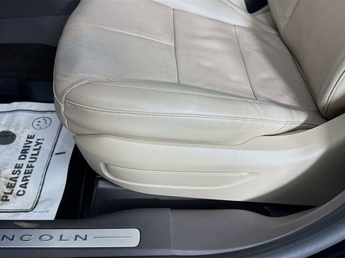 Used 2023 Lincoln Corsair Reserve w/ Equipment Group 201A image 19