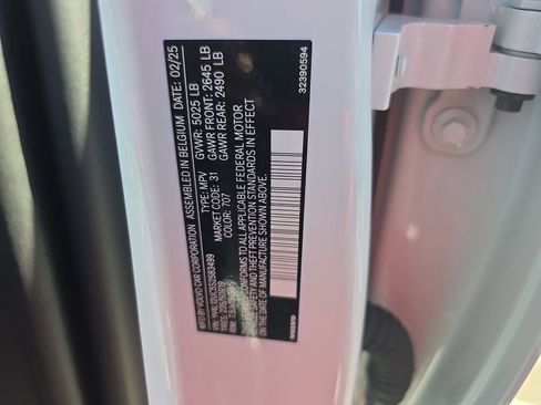 Certified 2025 Volvo XC40 B5 Plus image 46