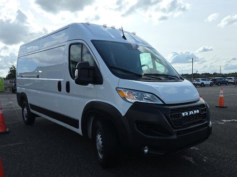 Used 2024 RAM ProMaster 2500 w/ Safety Group image 2
