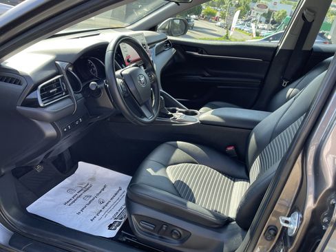 Certified 2023 Toyota Camry SE FWD image 9