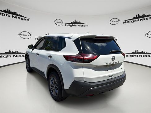 Used 2021 Nissan Rogue S AWD/4WD image 2