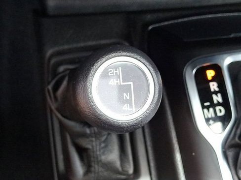 Used 2023 Jeep Wrangler Unlimited Sport AWD/4WD image 30