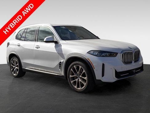 Used 2024 BMW X5 xDrive50e AWD/4WD image 6