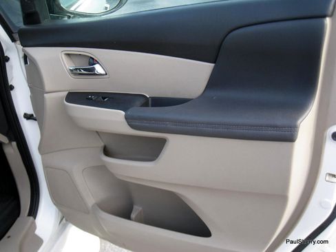 Used 2014 Honda Odyssey Touring Elite image 17