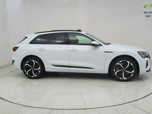 Used 2024 Audi Q8 e-tron Prestige w/ Prestige Package AWD/4WD image 66