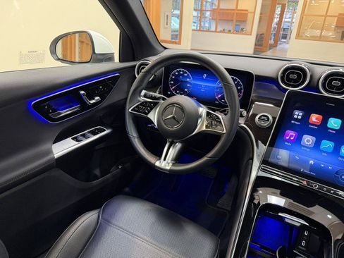 Certified 2025 Mercedes-Benz GLC 300 image 6