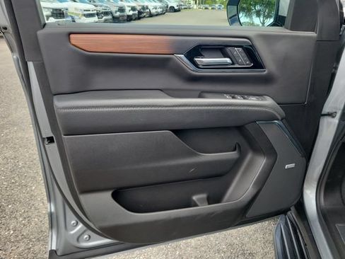 Certified 2025 GMC Yukon XL Denali AWD/4WD image 23