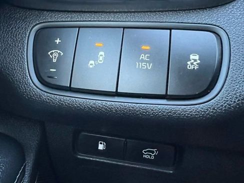 Used 2016 Kia Sorento SX image 10