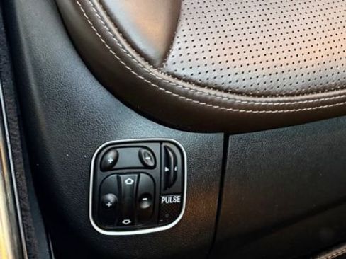 Used 2009 Mercedes-Benz SL 63 AMG image 18