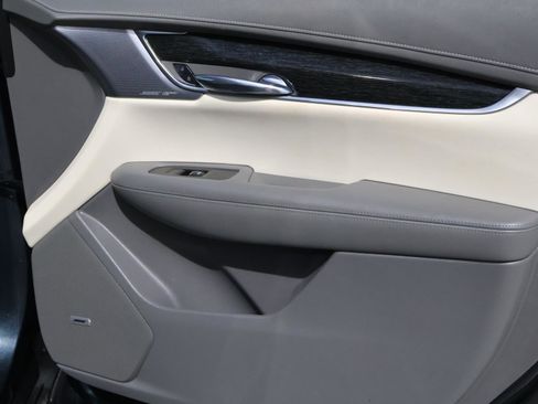 Certified 2021 Cadillac XT6 Premium Luxury image 21