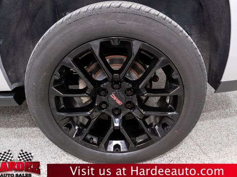 Used 2018 GMC Yukon XL Denali w/ Denali Ultimate Package AWD/4WD image 10