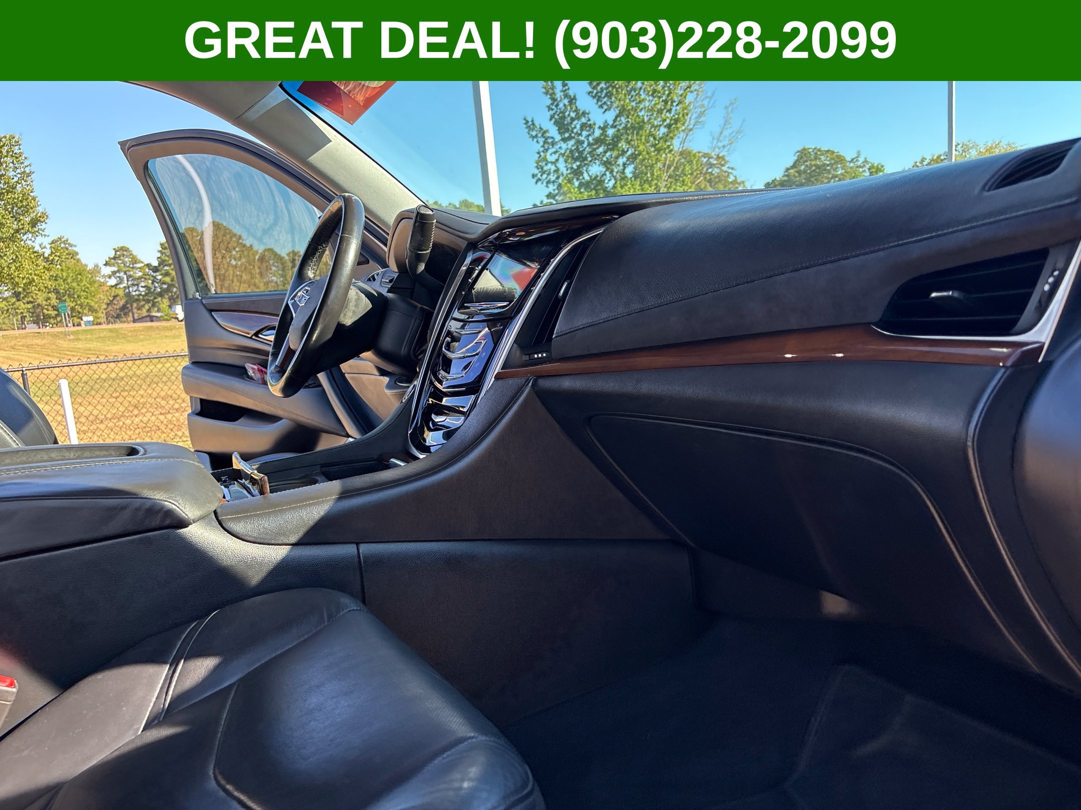 Used 2018 Cadillac Escalade Luxury AWD/4WD image 49