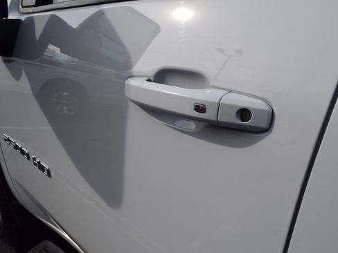 Used 2023 Chevrolet Silverado 2500 LT w/ Convenience Package image 11