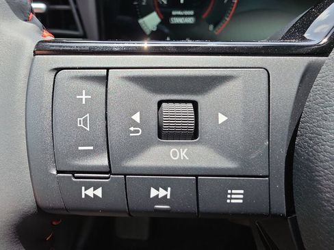 New 2026 Nissan Kicks SR w/ Cold Weather Package FWD image 32