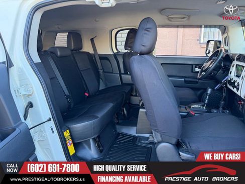 Used 2012 Toyota FJ Cruiser 4WD w/ TRD Sport Pkg image 21