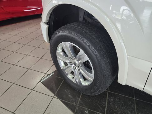 Used 2017 Ford F150 Platinum w/ Technology Package image 34