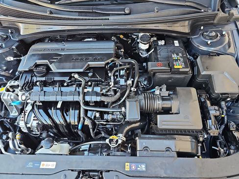 Used 2025 Hyundai Elantra Sport FWD image 13
