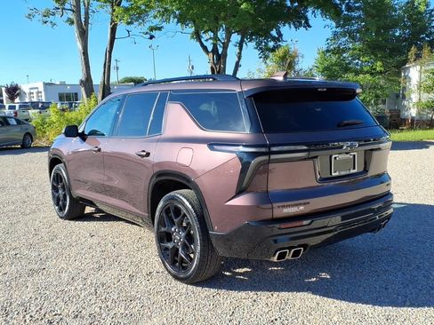 Used 2024 Chevrolet Traverse RS FWD image 5