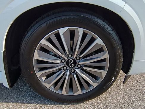 New 2026 INFINITI QX80 Luxe w/ Cargo Package image 10