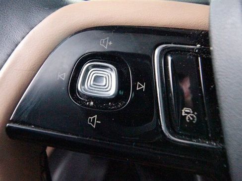 Used 2022 Lincoln Corsair Reserve w/ Equipment Group 201A image 18