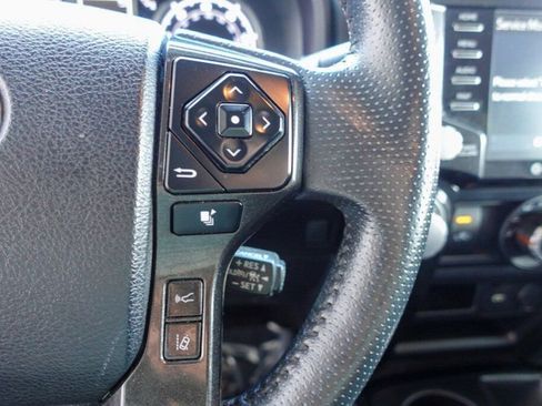 Certified 2022 Toyota 4Runner TRD Off-Road image 17