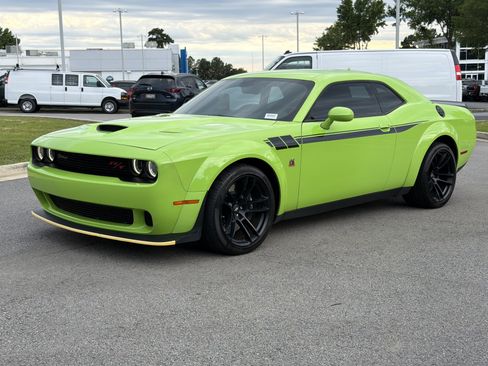 Used 2023 Dodge Challenger R/T Scat Pack RWD image 7