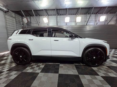 Used 2023 Fisker Ocean Extreme image 9