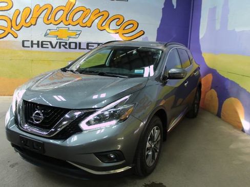 Used 2018 Nissan Murano SV AWD/4WD image 4