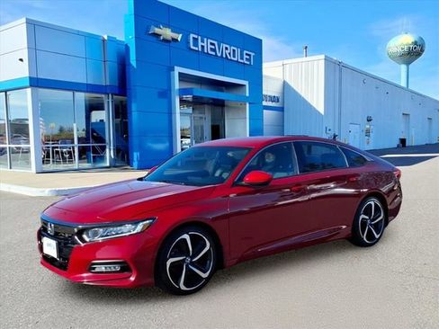 Used 2018 Honda Accord Sport image 8