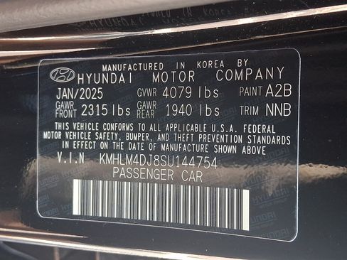 Used 2025 Hyundai Elantra SEL FWD image 26