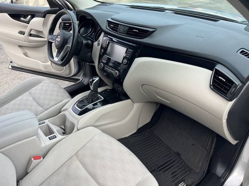 Used 2019 Nissan Rogue Sport SV w/ Technology Package AWD/4WD image 14