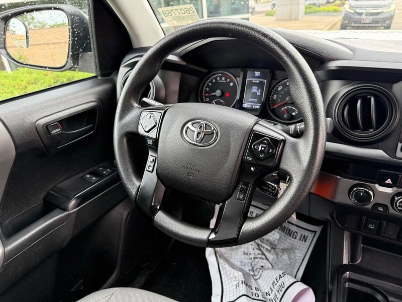 Used 2021 Toyota Tacoma SR AWD/4WD image 14