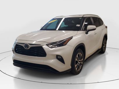 Used 2023 Toyota Highlander XLE