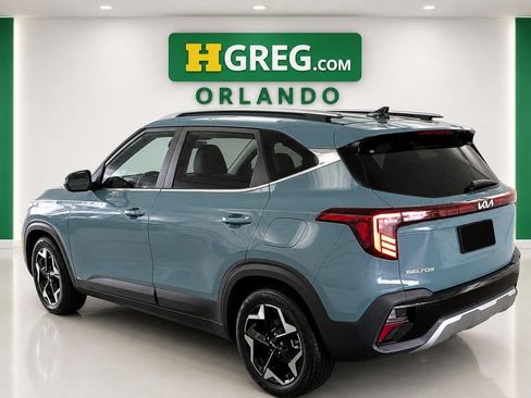 Used 2024 Kia Seltos EX FWD image 2