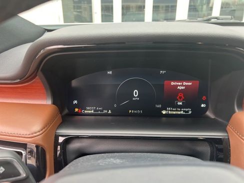 Used 2022 Lincoln Nautilus Reserve image 1