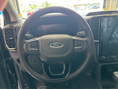 New 2026 Ford Ranger XLT w/ Technology Package AWD/4WD image 11